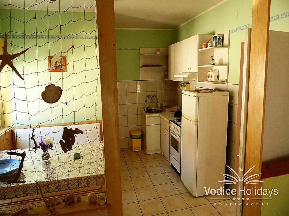 Apartman Ena Водице Екстер'єр фото
